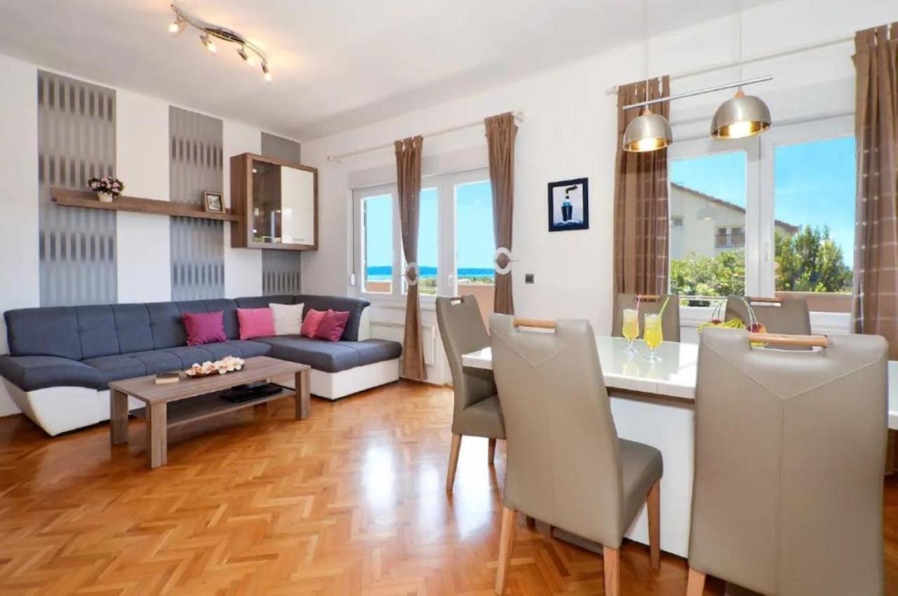 Apartments Villa Golden View 特罗吉尔 外观 照片