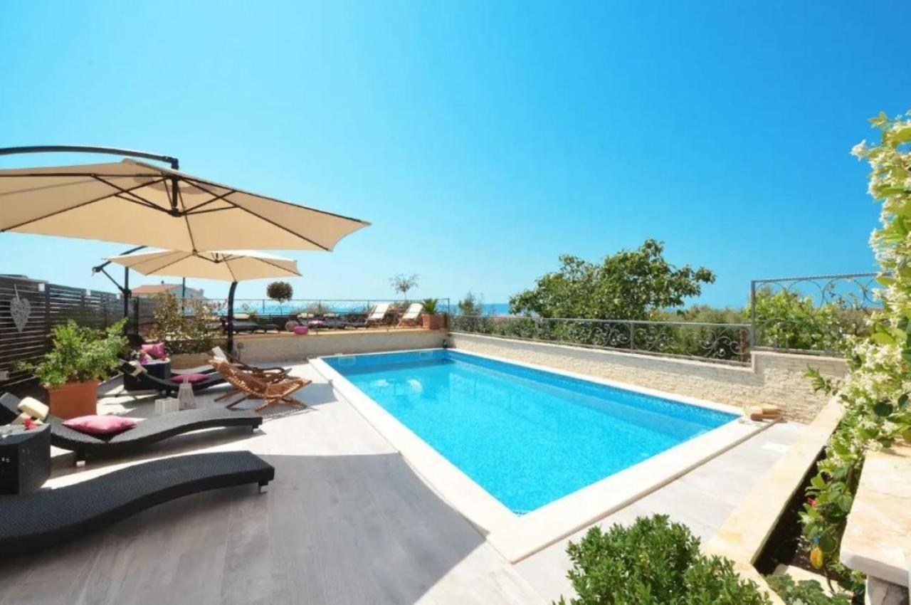 Apartments Villa Golden View 特罗吉尔 外观 照片