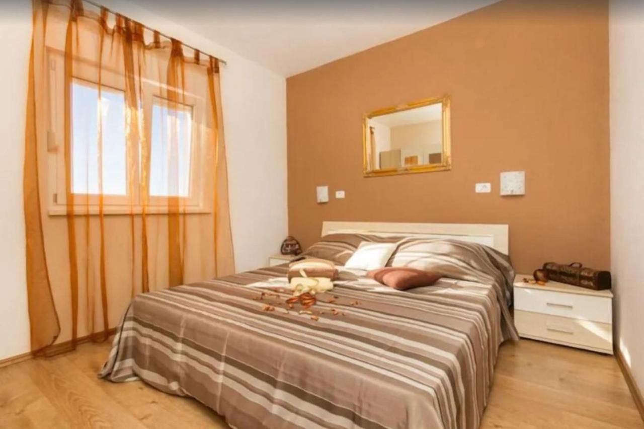 Apartments Villa Golden View 特罗吉尔 外观 照片