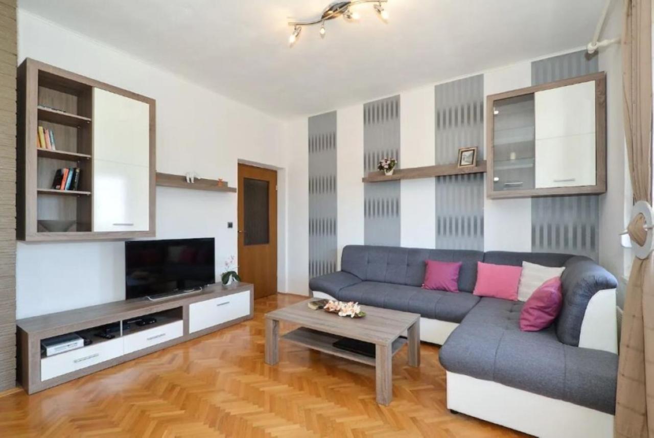 Apartments Villa Golden View 特罗吉尔 外观 照片
