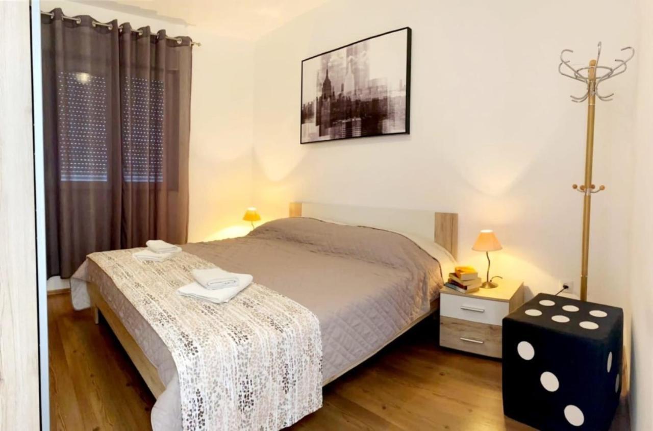 Apartments Villa Golden View 特罗吉尔 外观 照片