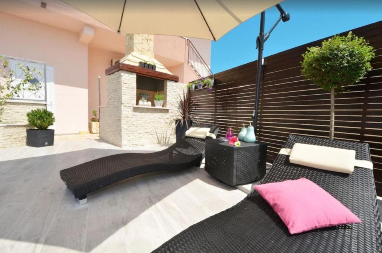 Apartments Villa Golden View 特罗吉尔 外观 照片