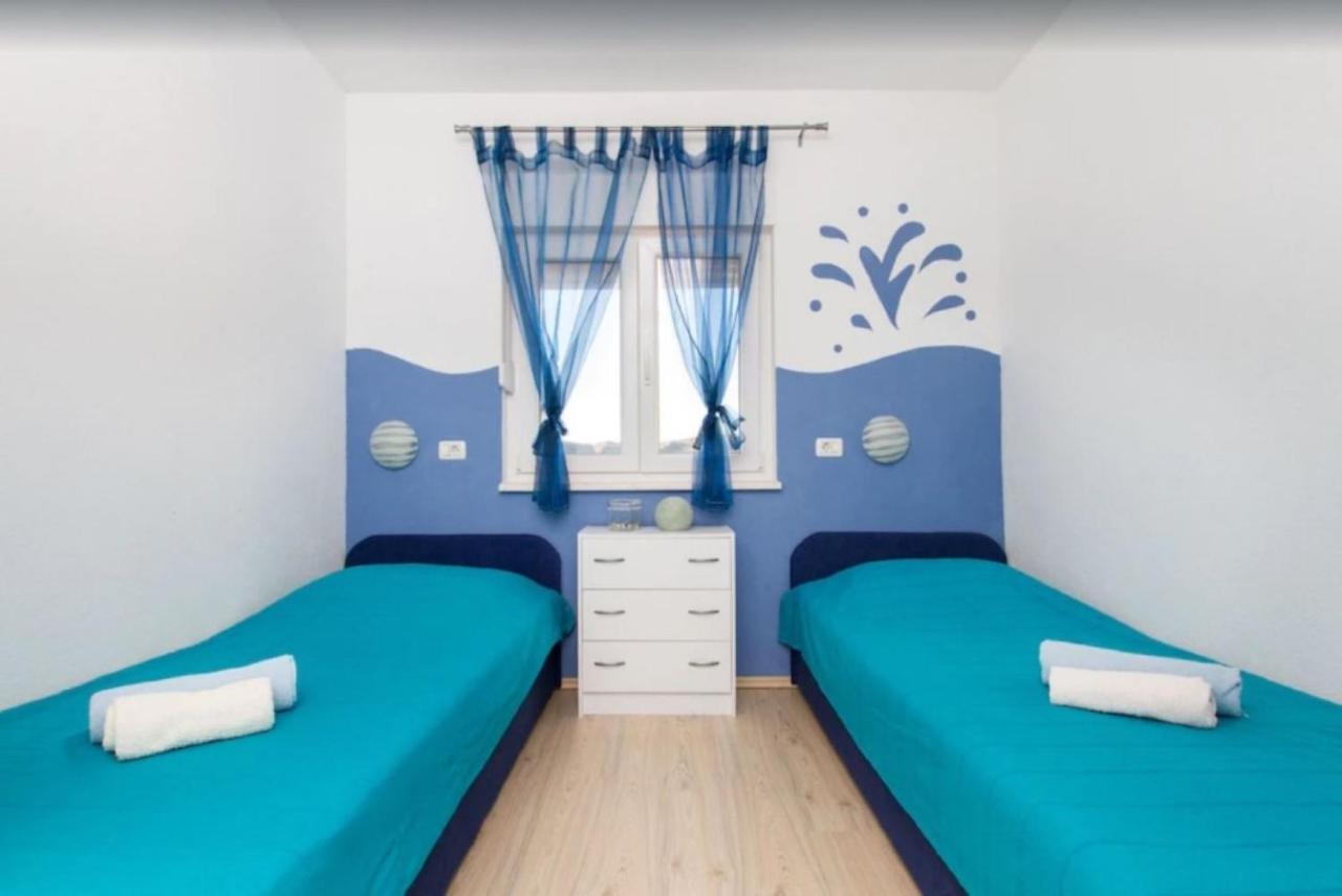 Apartments Villa Golden View 特罗吉尔 外观 照片