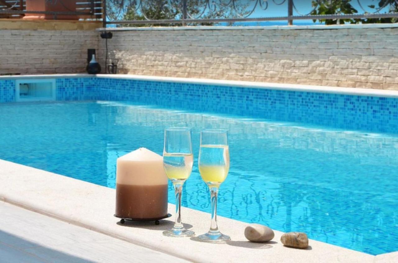 Apartments Villa Golden View 特罗吉尔 外观 照片