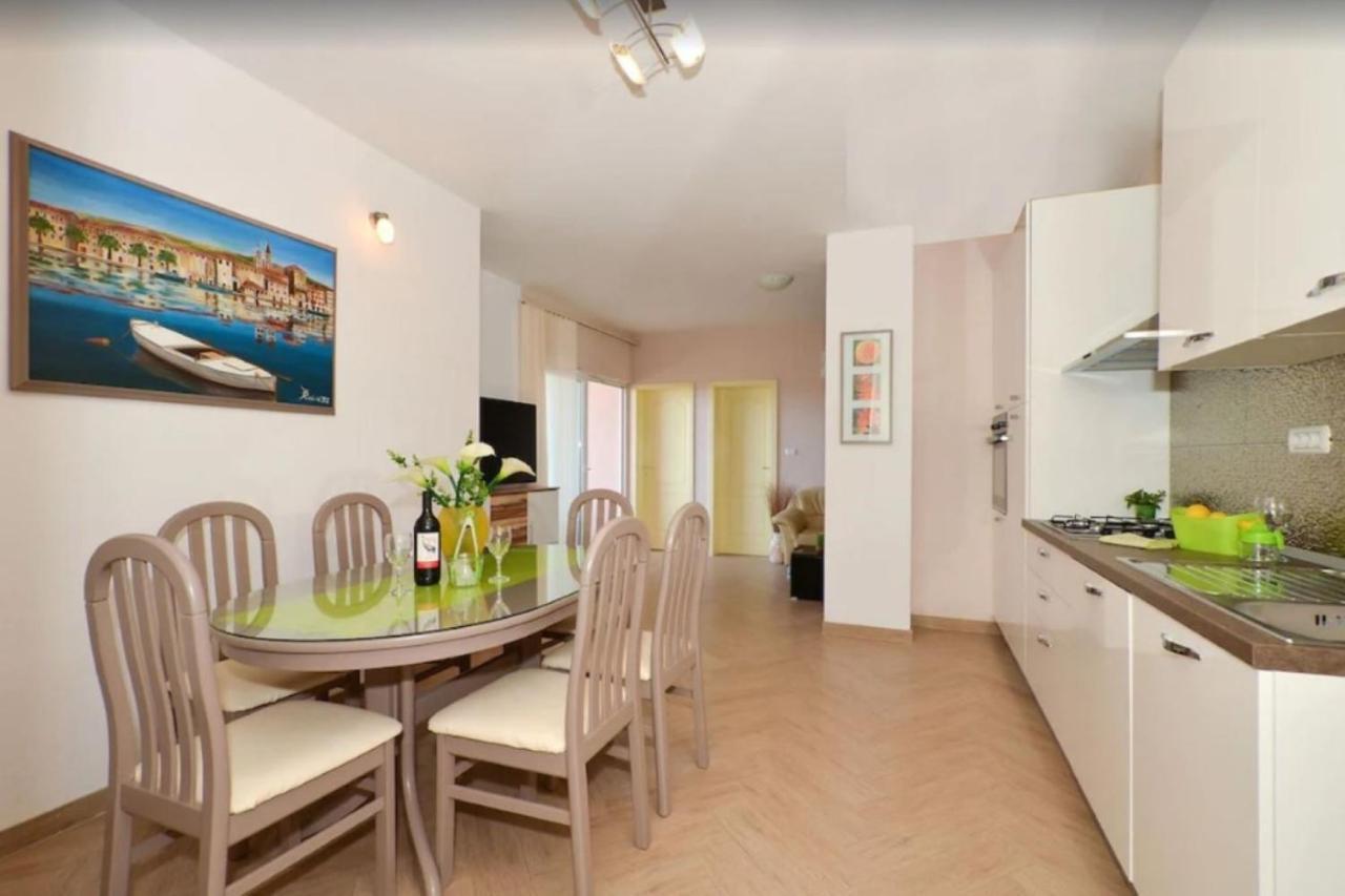 Apartments Villa Golden View 特罗吉尔 外观 照片