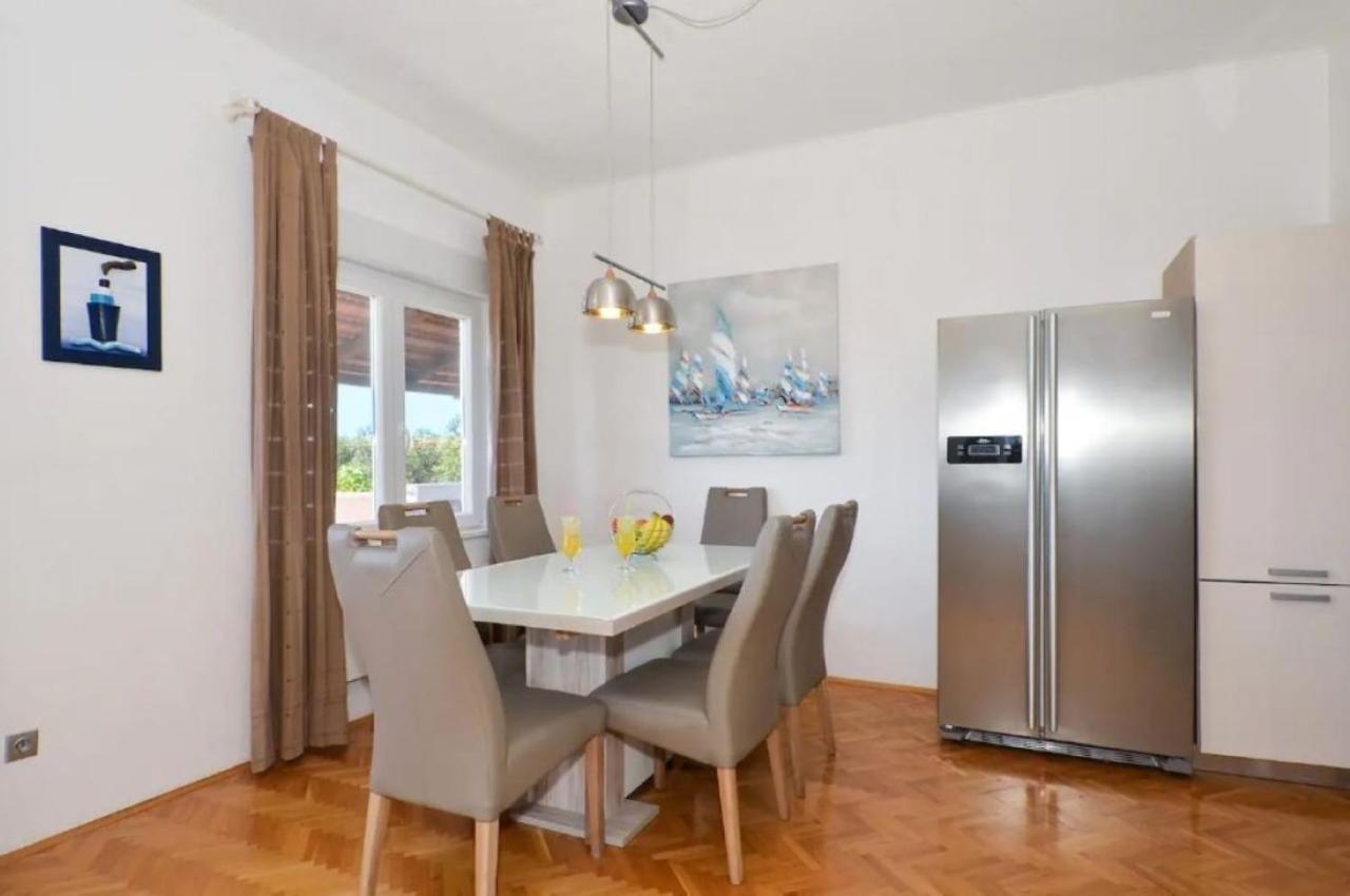 Apartments Villa Golden View 特罗吉尔 外观 照片
