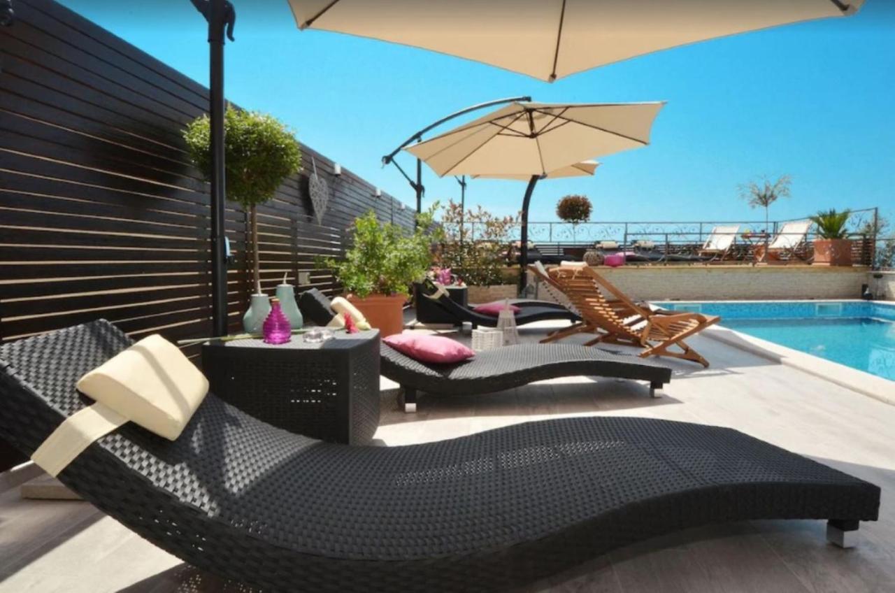 Apartments Villa Golden View 特罗吉尔 外观 照片
