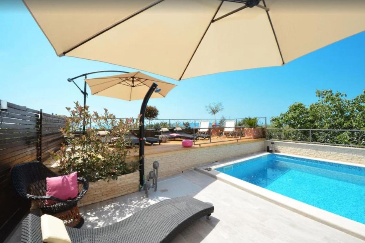 Apartments Villa Golden View 特罗吉尔 外观 照片